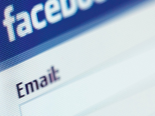 thu thập danh sách email qua facebook