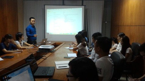 CEO LinkLeads thuyết trình email marketing